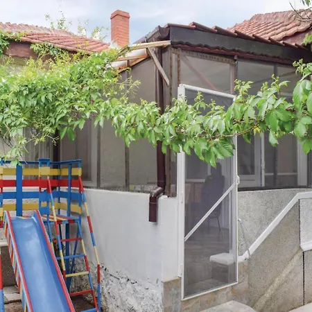 Holiday home Three-bedroom Holiday In